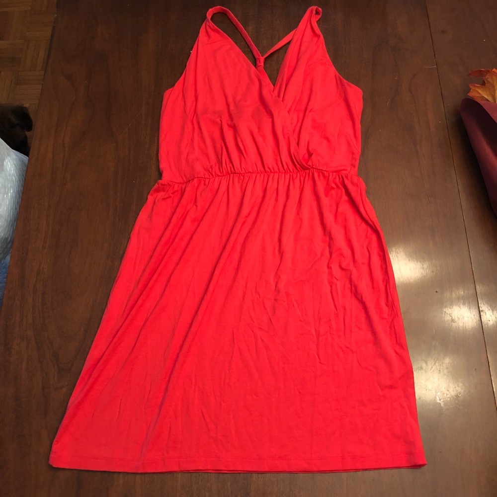 Pink v-neck summer dress
